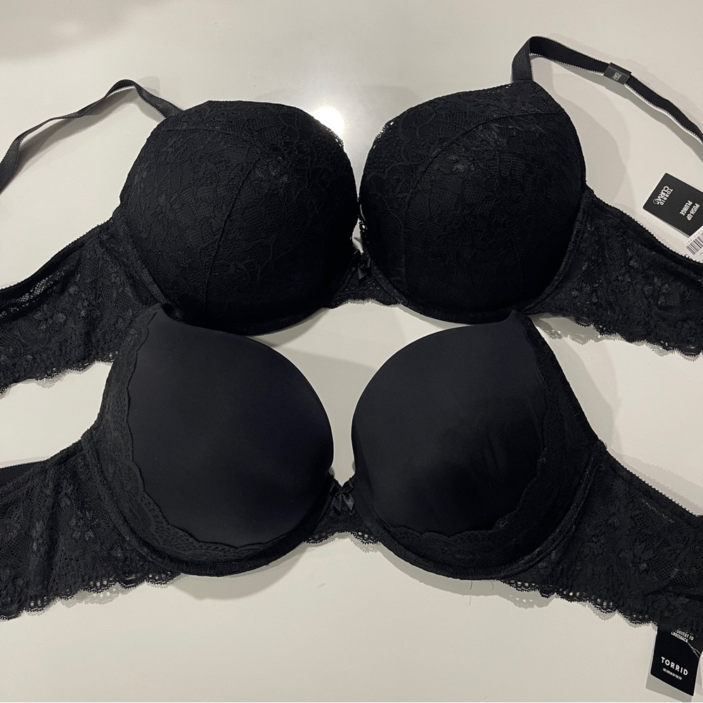 Torrid Black Lace Underwire push up plunge Bra Set